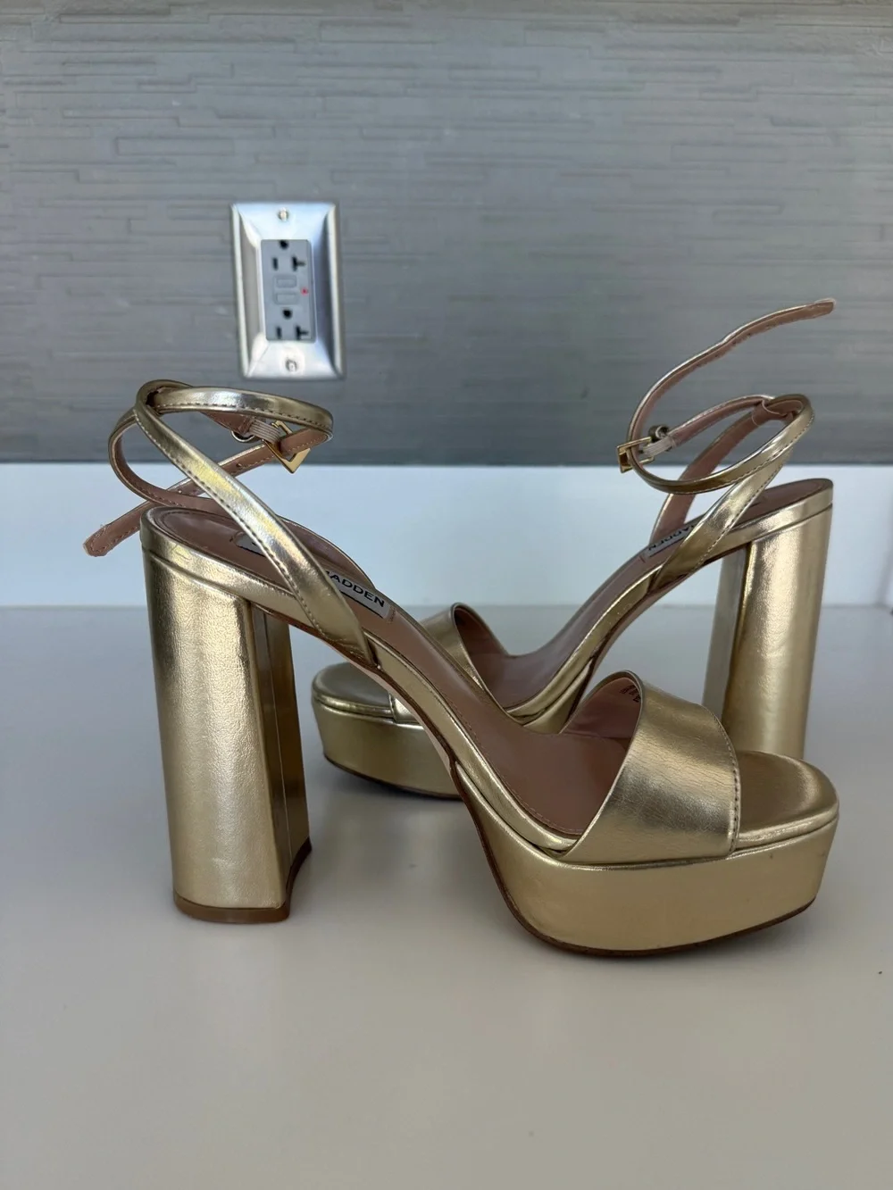 Steve Madden Metallic Gold/Champagne Platform Ankle-Strap Heels Pumps